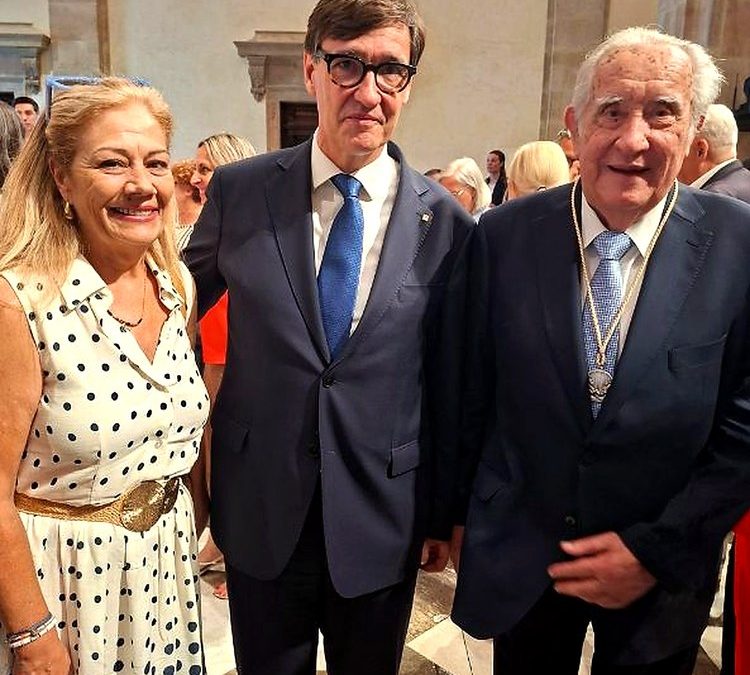 L’Associació d’Empreses de Viladecavalls felicita Ramon Comellas per la Medalla al Treball